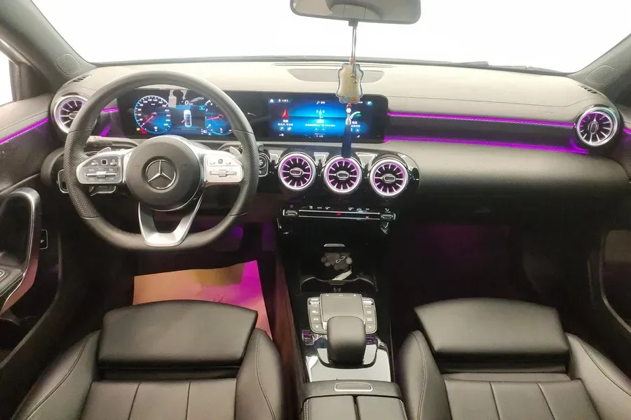 2022 Mercedes-Benz A Class 1.3T 163HP L4 7DCT,autocango,china used car exporter,china ev exporter,chinese used car exporter,chinese used ev exporter