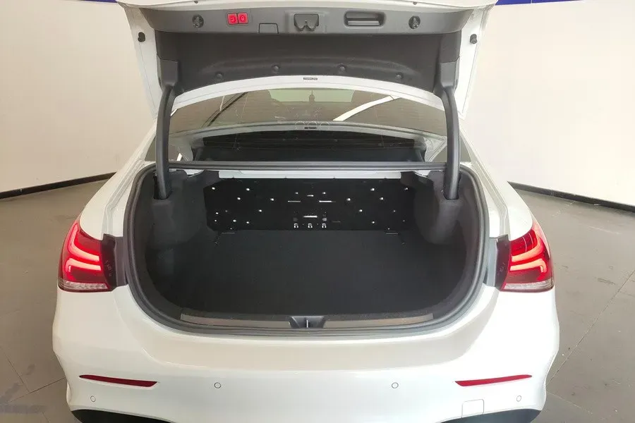 2022 Mercedes-Benz A Class 1.3T 163HP L4 7DCT,autocango,china used car exporter,china ev exporter,chinese used car exporter,chinese used ev exporter