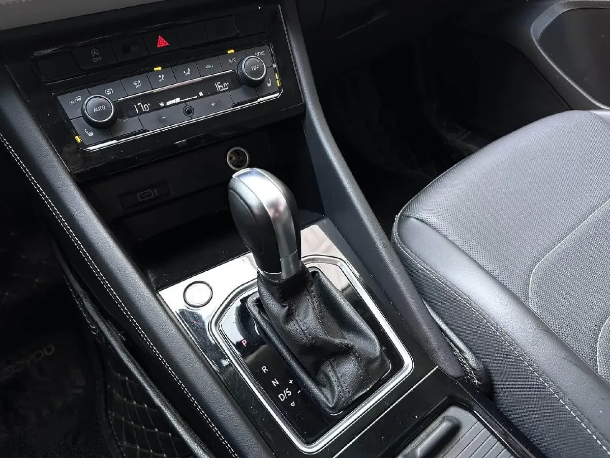 2023 Jetta VS5 1.4T 150HP L4 6AT,autocango,china used car exporter,china ev exporter,chinese used car exporter,chinese used ev exporter