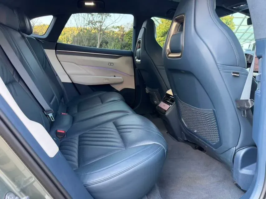 2024 Zeekr 001 BEV 95KWH,autocango,china used car exporter,china ev exporter,chinese used car exporter,chinese used ev exporter