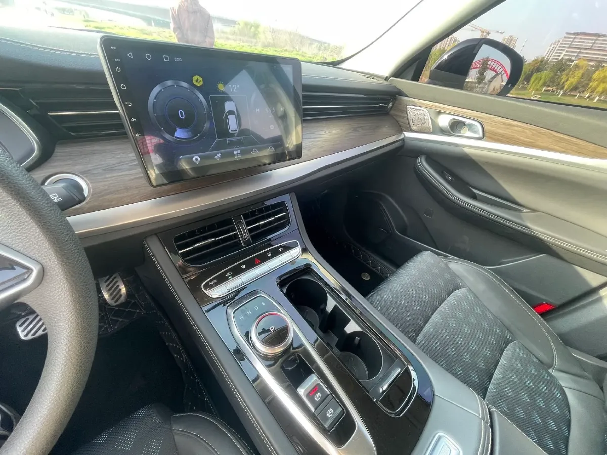 2022 Roewe RX5 MAX 2.0T 231HP L4 8AT,autocango,china used car exporter,china ev exporter,chinese used car exporter,chinese used ev exporter