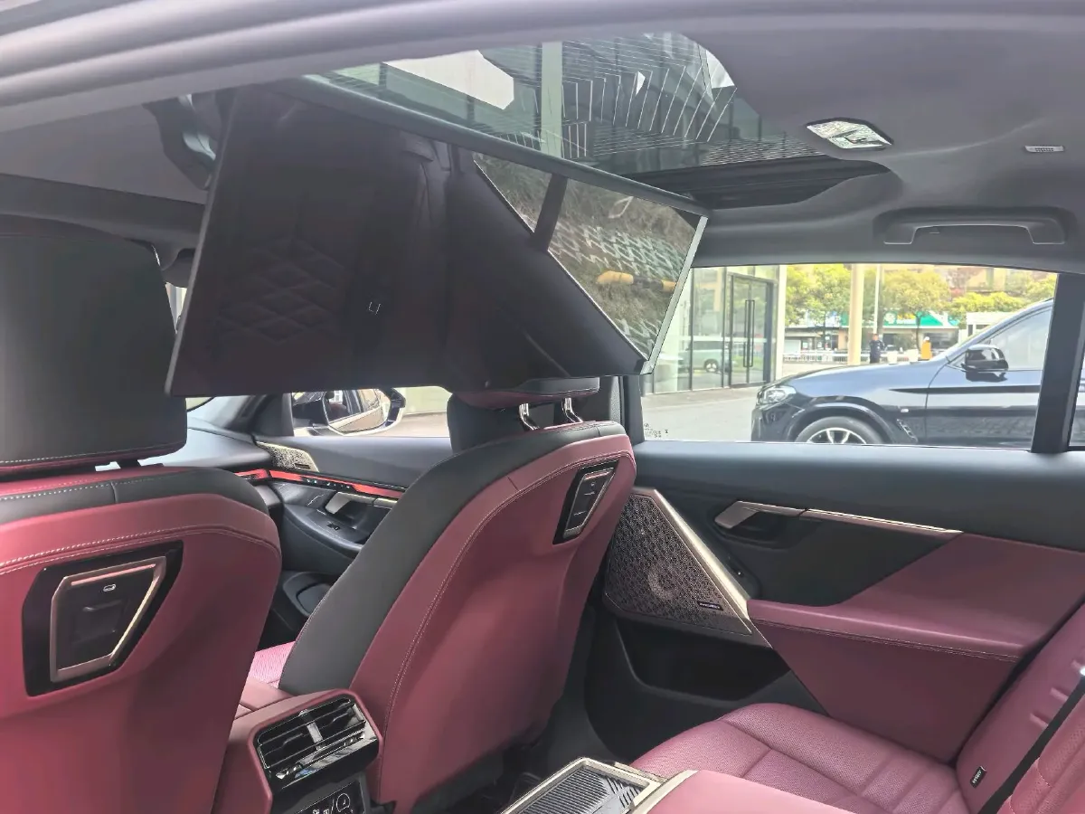 2025 BMW 5 Series 2.0T 258HP L4 8AT,autocango,china used car exporter,china ev exporter,chinese used car exporter,chinese used ev exporter