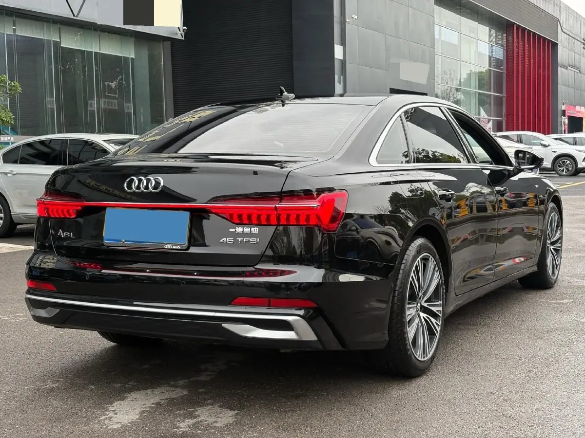 2023 Audi A6L 2.0T 245HP L4 7DCT,autocango,china used car exporter,china ev exporter,chinese used car exporter,chinese used ev exporter