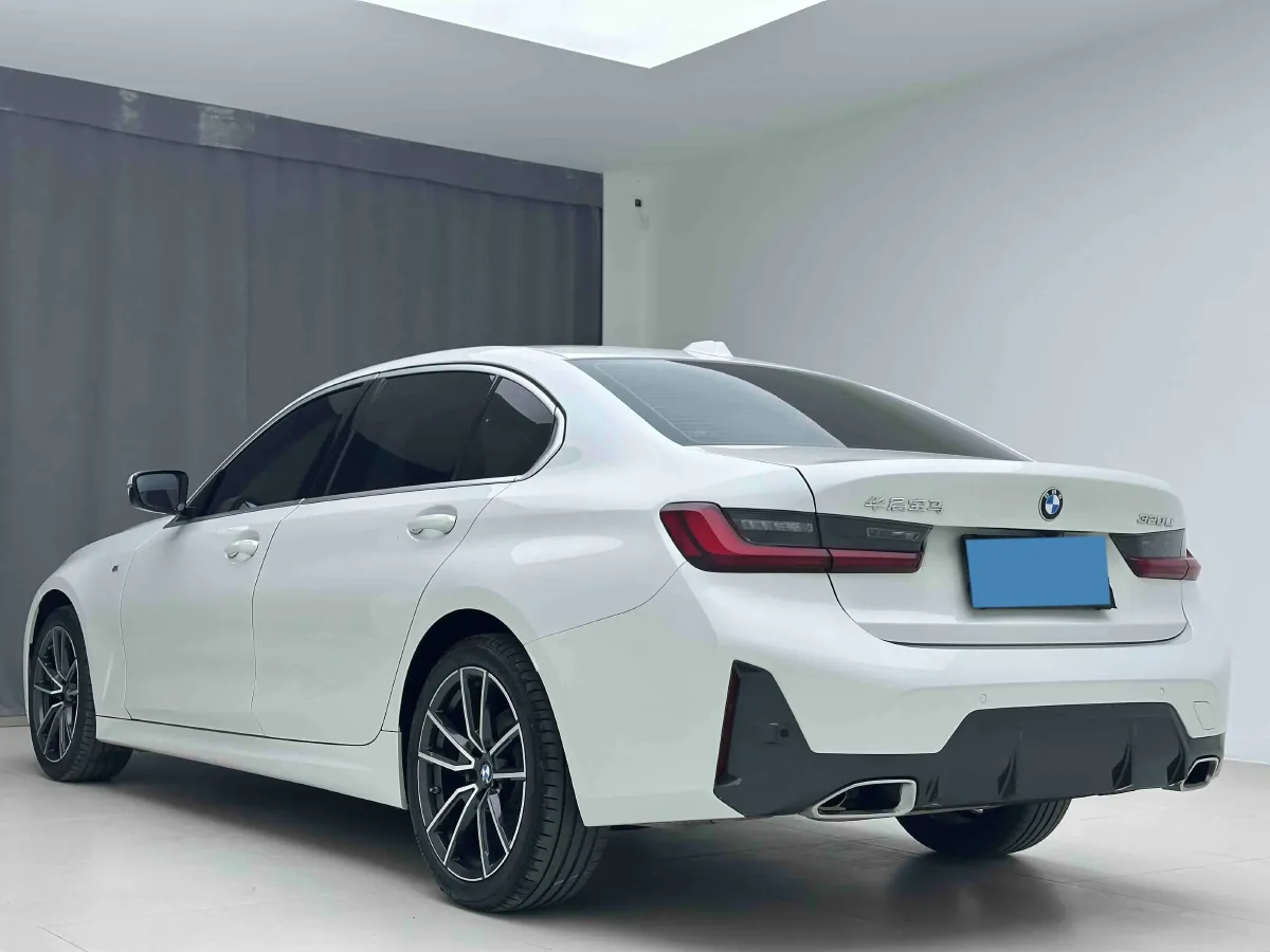 2023 BMW 3 Series 2.0T 156HP L4 8AT,autocango,china used car exporter,china ev exporter,chinese used car exporter,chinese used ev exporter