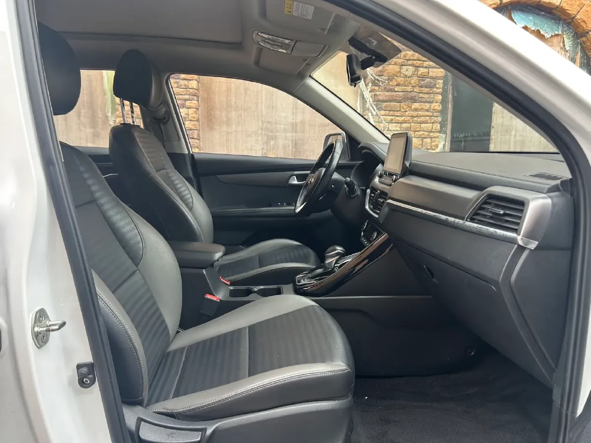 2019 Kia Sportage R 2.0L 160HP L4 6AT,autocango,china used car exporter,china ev exporter,chinese used car exporter,chinese used ev exporter