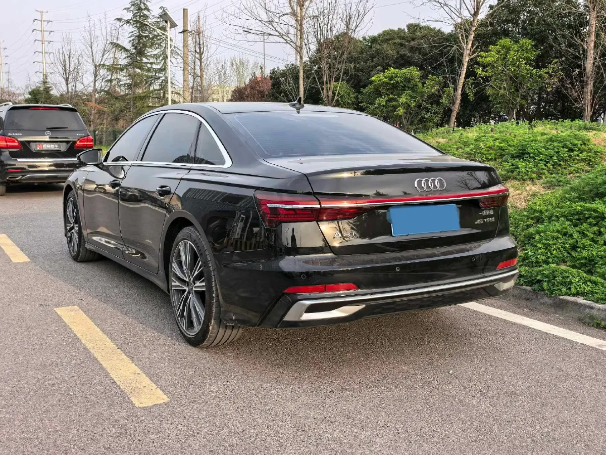 2023 Audi A6L 2.0T 245HP L4 7DCT,autocango,china used car exporter,china ev exporter,chinese used car exporter,chinese used ev exporter