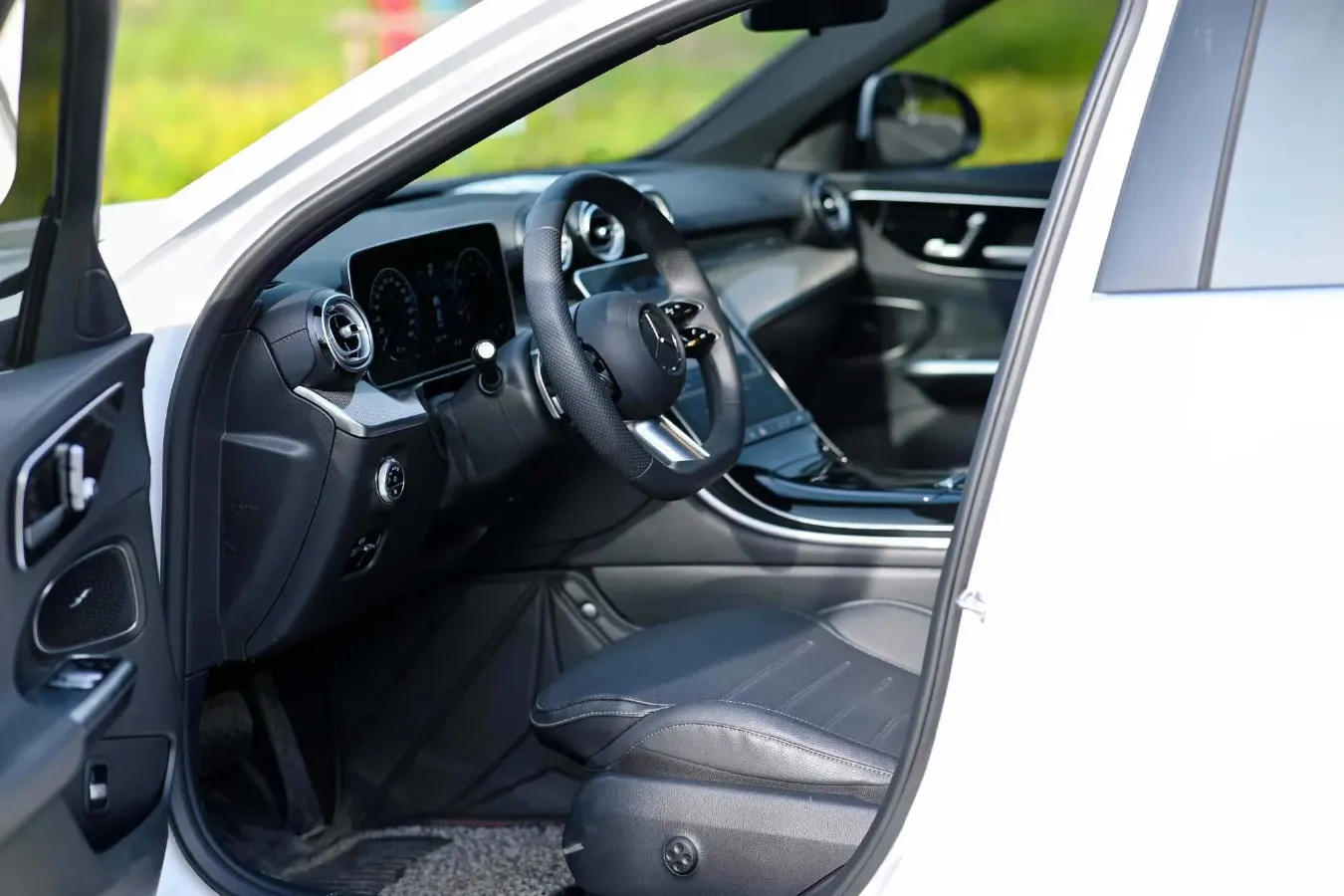 2023 Mercedes-Benz C Class 1.5T 204HP L4 9AT,autocango,china used car exporter,china ev exporter,chinese used car exporter,chinese used ev exporter