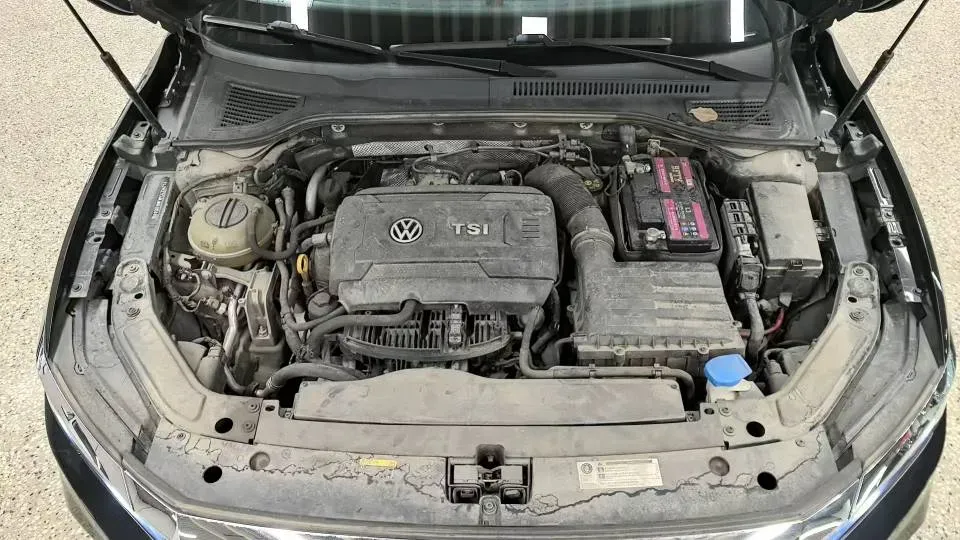 2020 Volkswagen Passat 2.0T 220HP L4 7DCT,autocango,china used car exporter,china ev exporter,chinese used car exporter,chinese used ev exporter