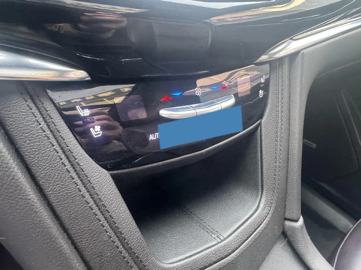 2021 Cadillac XT6 2.0T 237HP L4 9AT,autocango,china used car exporter,china ev exporter,chinese used car exporter,chinese used ev exporter