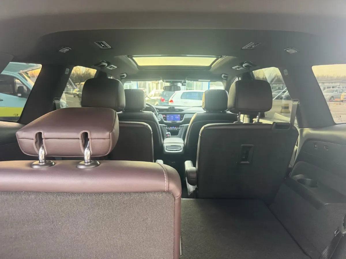 2021 Cadillac XT6 2.0T 237HP L4 9AT,autocango,china used car exporter,china ev exporter,chinese used car exporter,chinese used ev exporter