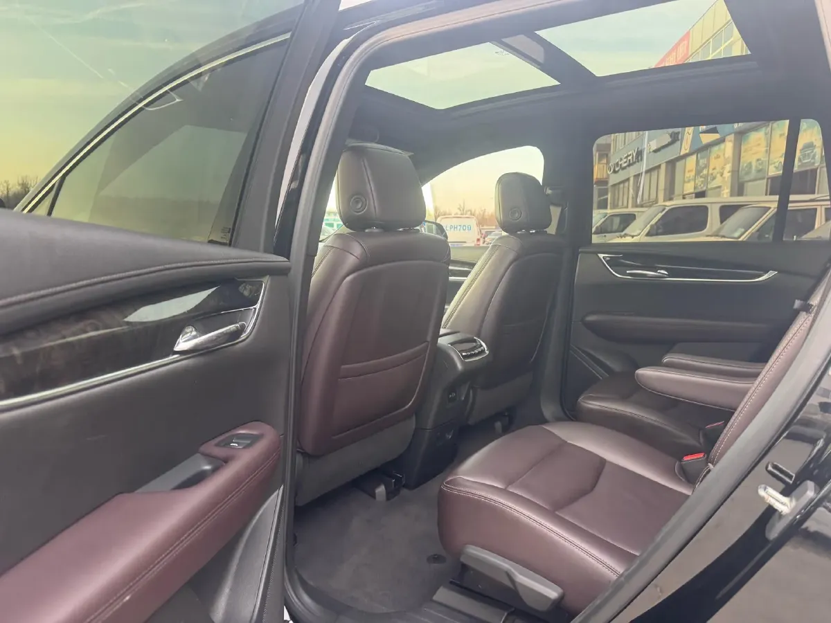 2021 Cadillac XT6 2.0T 237HP L4 9AT,autocango,china used car exporter,china ev exporter,chinese used car exporter,chinese used ev exporter