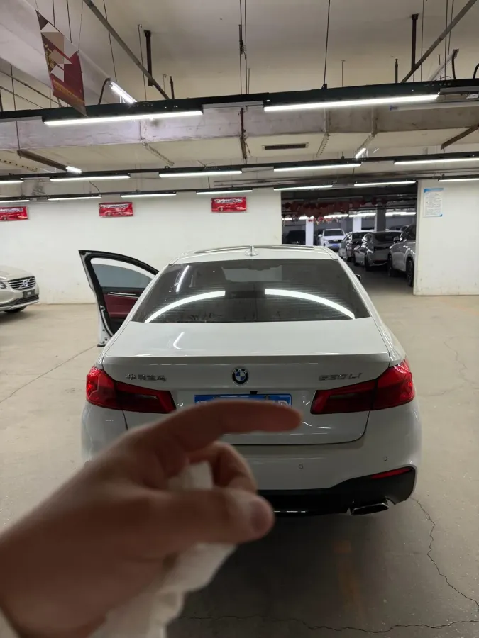 2020 BMW 5 Series 2.0T 252HP L4 8AT,autocango,china used car exporter,china ev exporter,chinese used car exporter,chinese used ev exporter