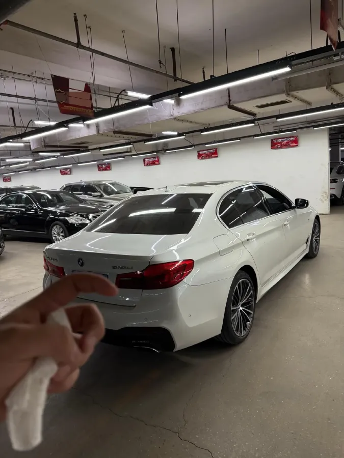 2020 BMW 5 Series 2.0T 252HP L4 8AT,autocango,china used car exporter,china ev exporter,chinese used car exporter,chinese used ev exporter