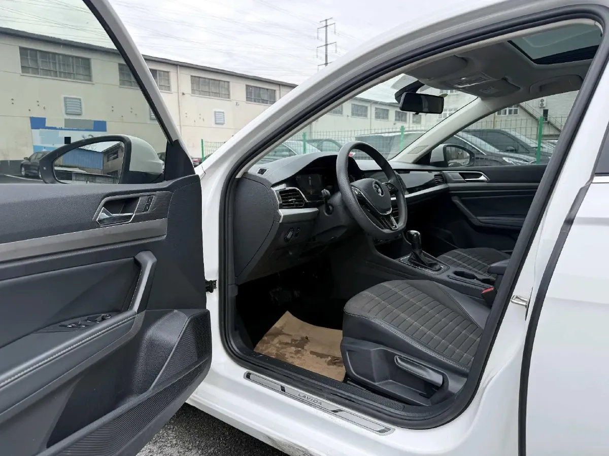 2022 Volkswagen Sagitar 1.2T 116HP L4 7DCT,autocango,china used car exporter,china ev exporter,chinese used car exporter,chinese used ev exporter