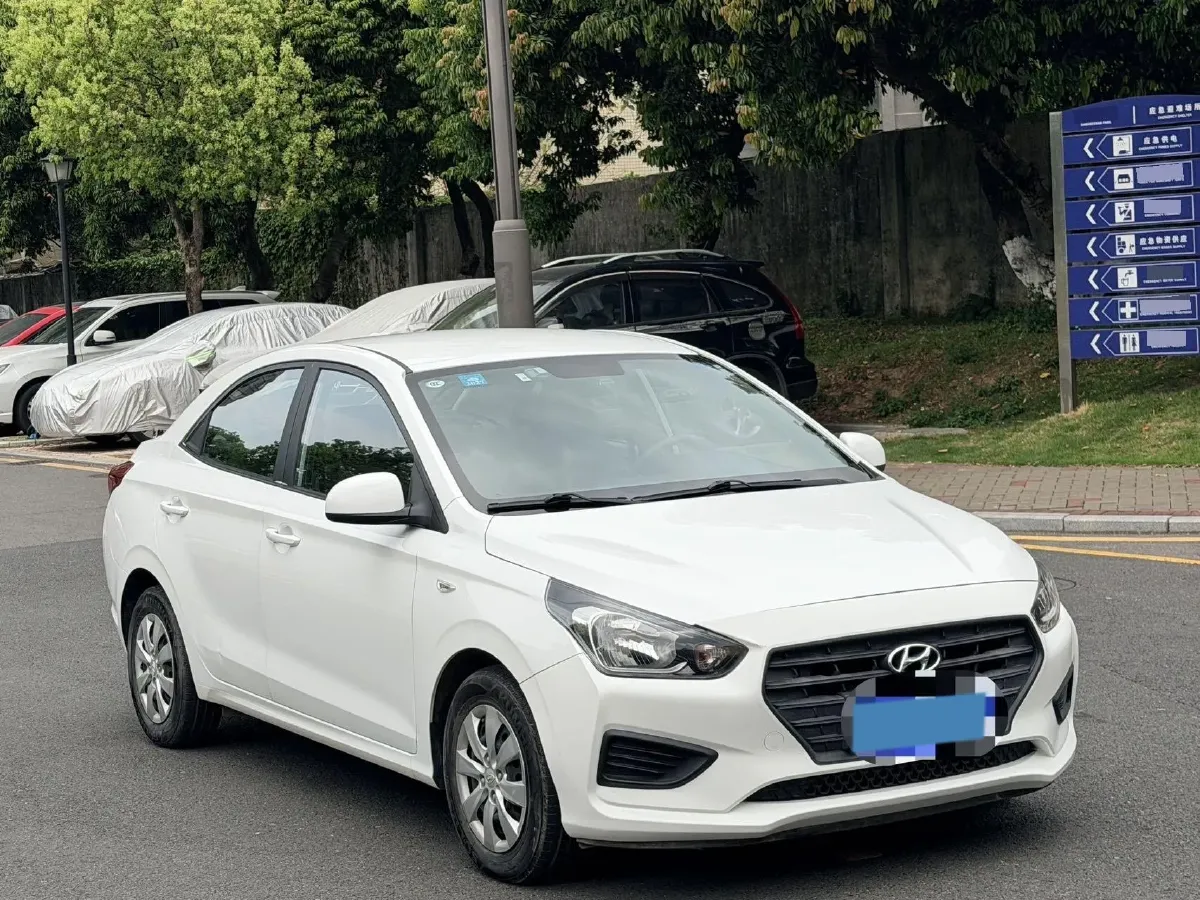 2017 Hyundai Reina 1.4L 95HP L4 5MT,autocango,china used car exporter,china ev exporter,chinese used car exporter,chinese used ev exporter