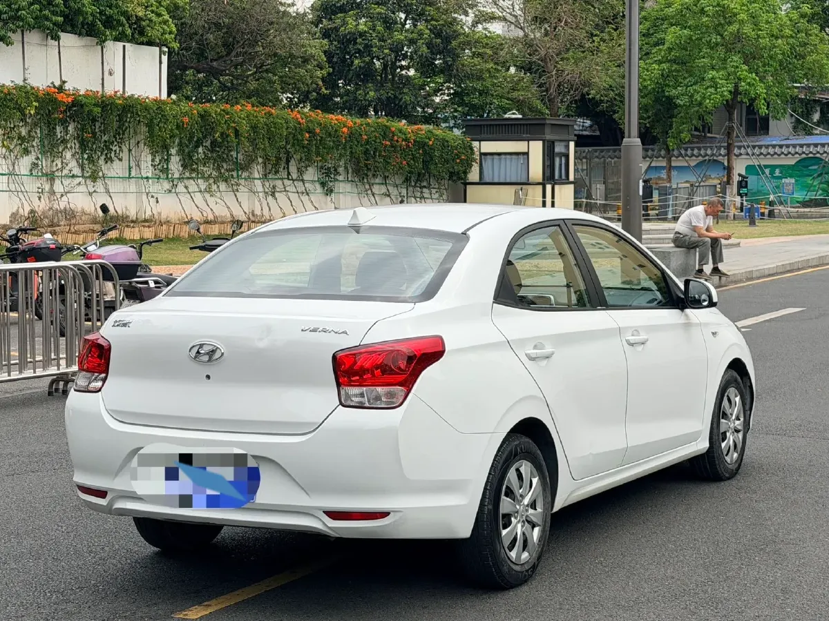 2017 Hyundai Reina 1.4L 95HP L4 5MT,autocango,china used car exporter,china ev exporter,chinese used car exporter,chinese used ev exporter