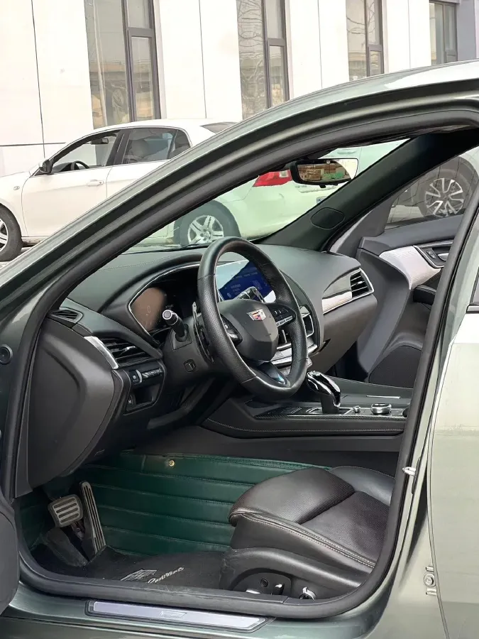 2022 Cadillac CT5 2.0T 237HP L4 10AT,autocango,china used car exporter,china ev exporter,chinese used car exporter,chinese used ev exporter