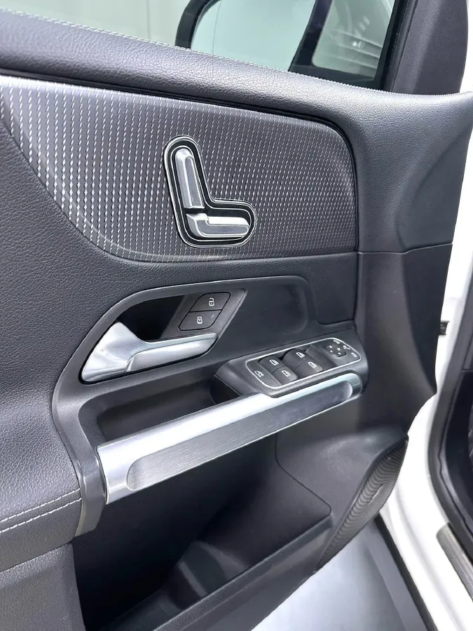 2021 Mercedes-Benz GLB Class 1.3T 163HP L4 7DCT,autocango,china used car exporter,china ev exporter,chinese used car exporter,chinese used ev exporter