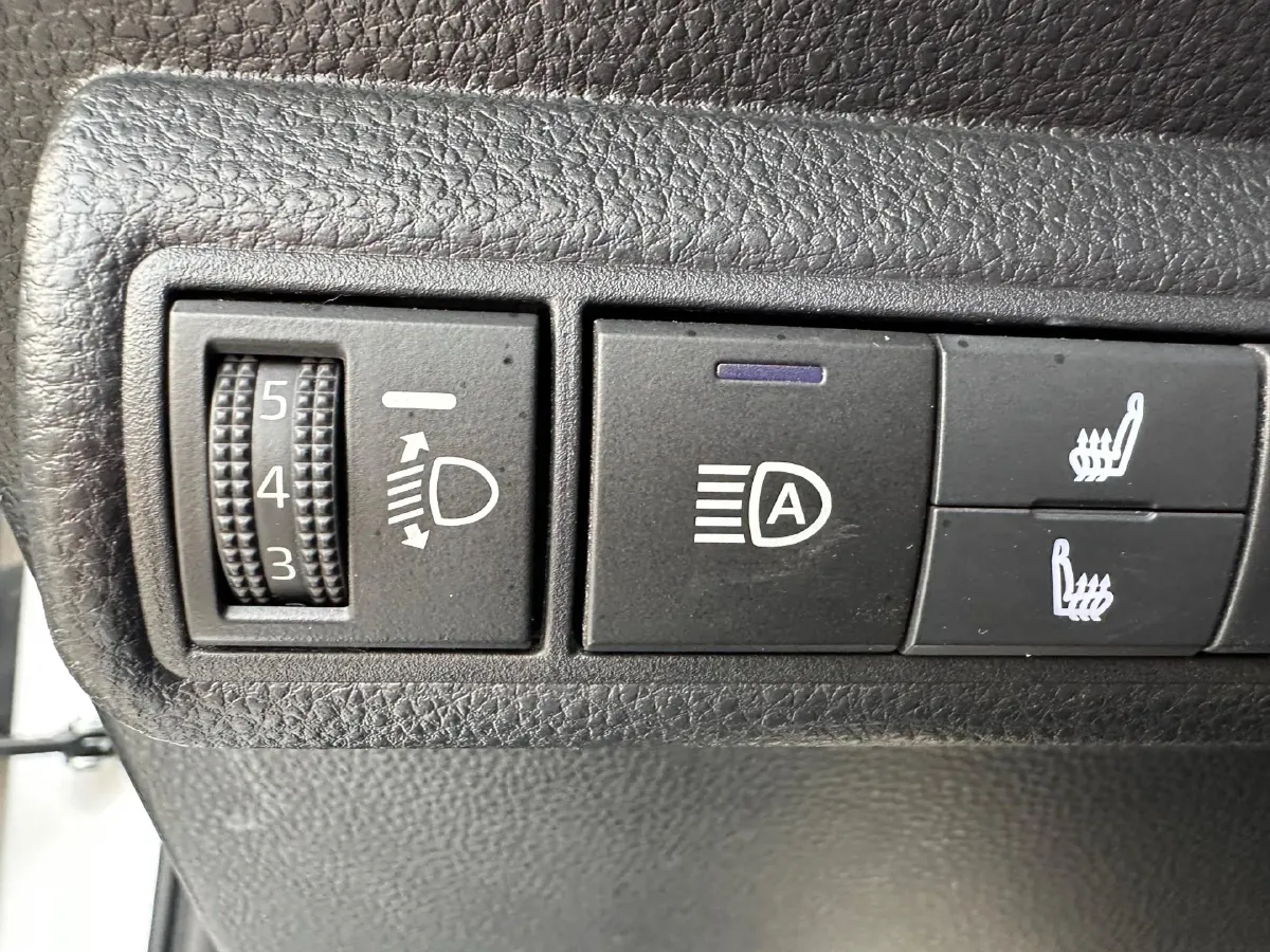 2021 Toyota Corolla 1.2T 116HP L4 CVT,autocango,china used car exporter,china ev exporter,chinese used car exporter,chinese used ev exporter