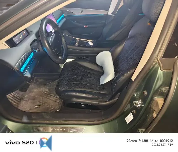 2024 Jaguar E-PACE 1.5T 200HP L3 8AT,autocango,china used car exporter,china ev exporter,chinese used car exporter,chinese used ev exporter