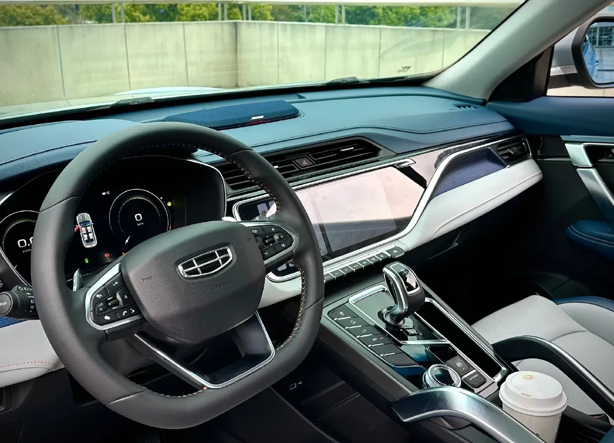 2022 Geely Azkarra 1.8T 184HP L4 7DCT,autocango,china used car exporter,china ev exporter,chinese used car exporter,chinese used ev exporter