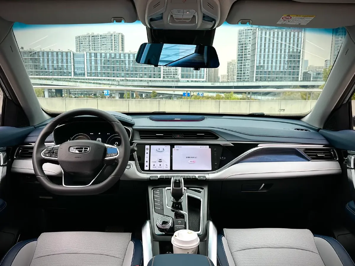 2022 Geely Azkarra 1.8T 184HP L4 7DCT,autocango,china used car exporter,china ev exporter,chinese used car exporter,chinese used ev exporter