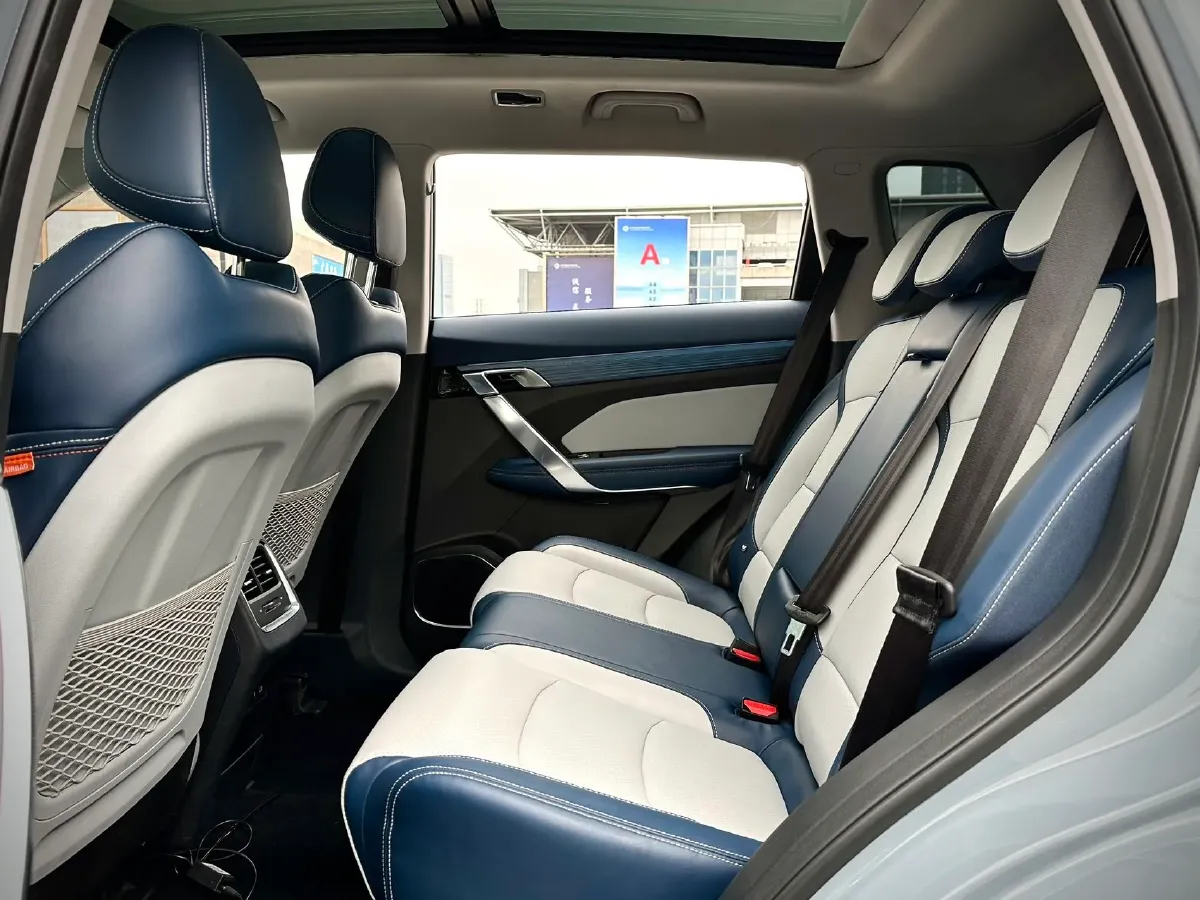 2022 Geely Azkarra 1.8T 184HP L4 7DCT,autocango,china used car exporter,china ev exporter,chinese used car exporter,chinese used ev exporter