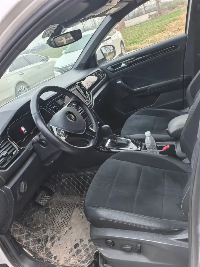 2019 Volkswagen T-Roc 1.4T 150HP L4 7DCT,autocango,china used car exporter,china ev exporter,chinese used car exporter,chinese used ev exporter