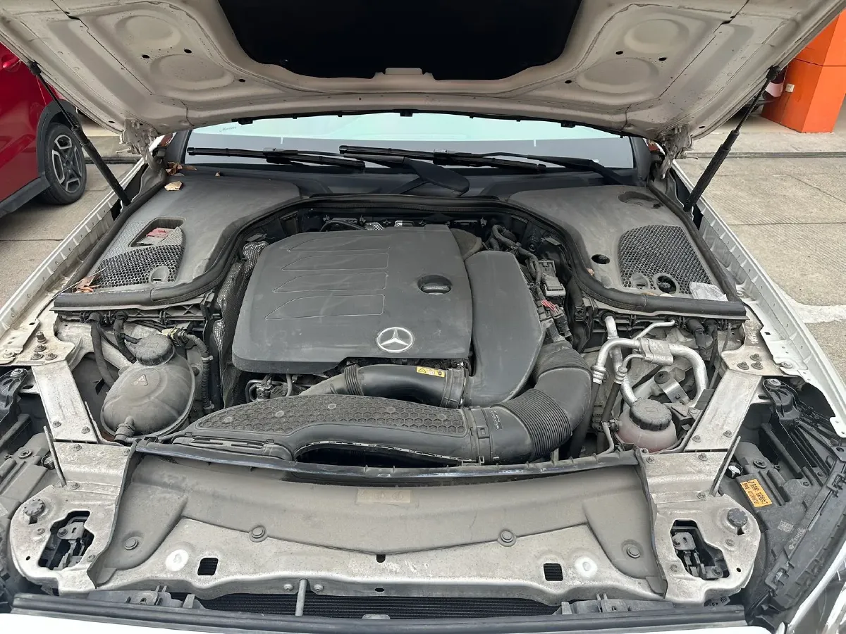 2020 Mercedes-Benz E Class 1.5T 184HP L4 9AT,autocango,china used car exporter,china ev exporter,chinese used car exporter,chinese used ev exporter