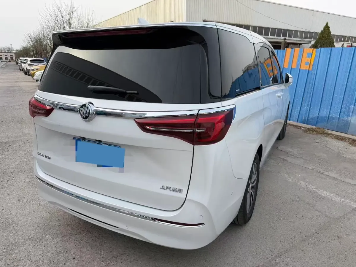 2023 Buick GL8 2.0T 237HP L4 9AT,autocango,china used car exporter,china ev exporter,chinese used car exporter,chinese used ev exporter