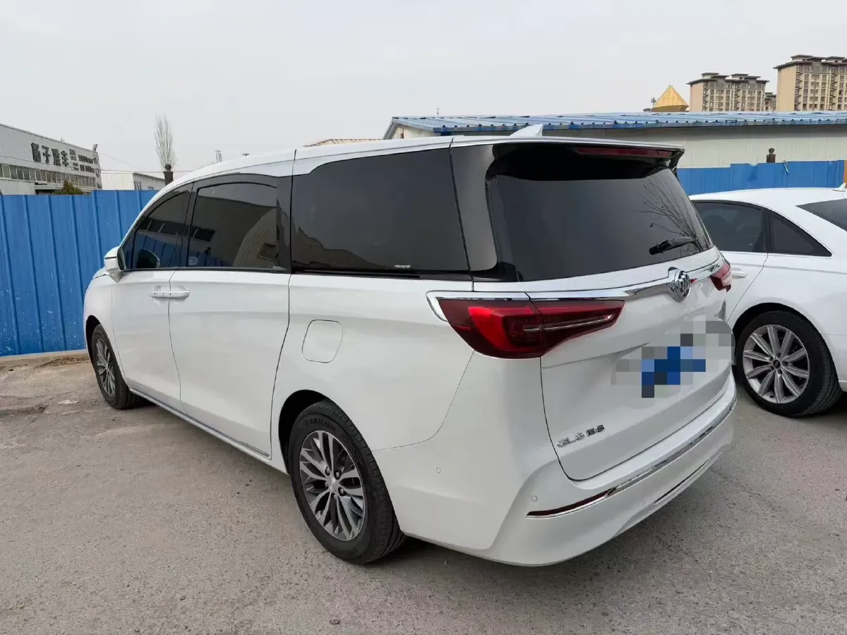 2023 Buick GL8 2.0T 237HP L4 9AT,autocango,china used car exporter,china ev exporter,chinese used car exporter,chinese used ev exporter