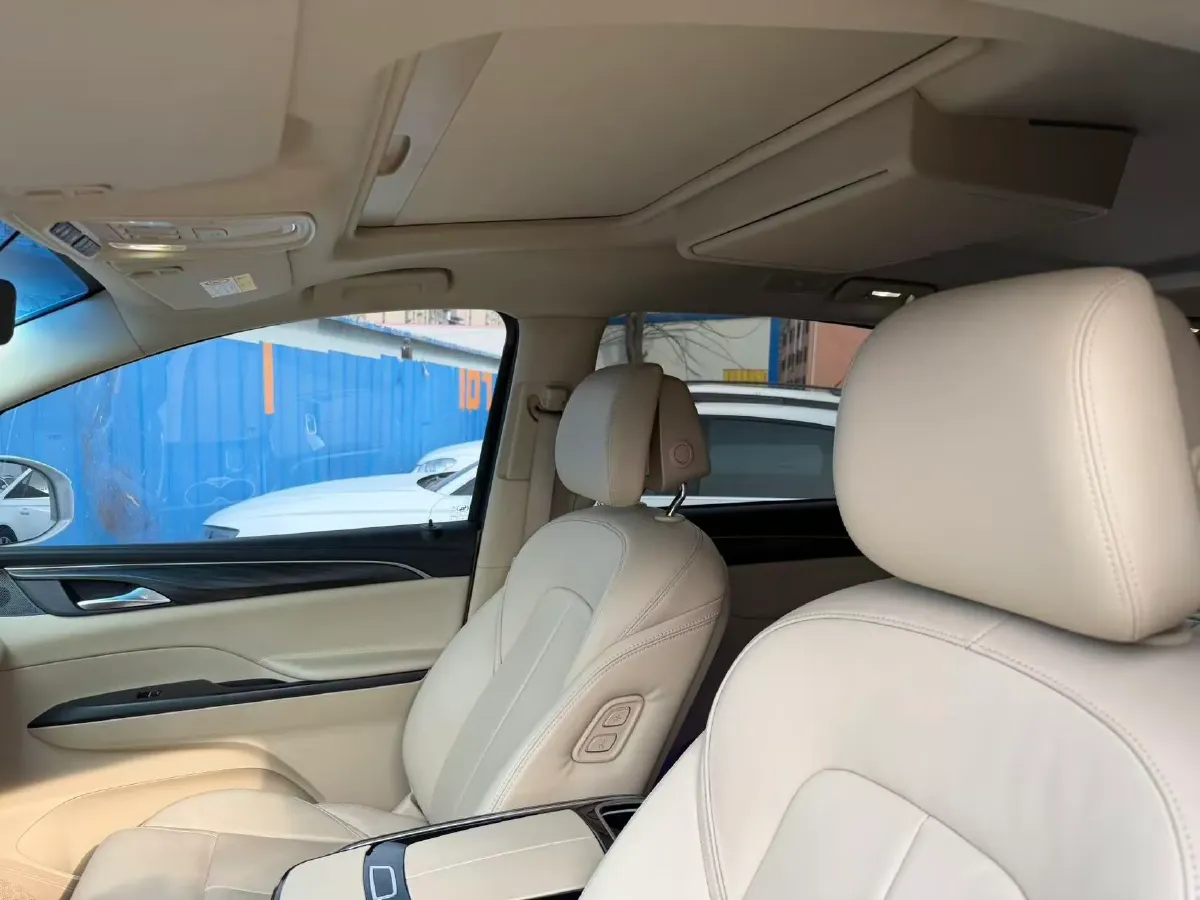 2023 Buick GL8 2.0T 237HP L4 9AT,autocango,china used car exporter,china ev exporter,chinese used car exporter,chinese used ev exporter