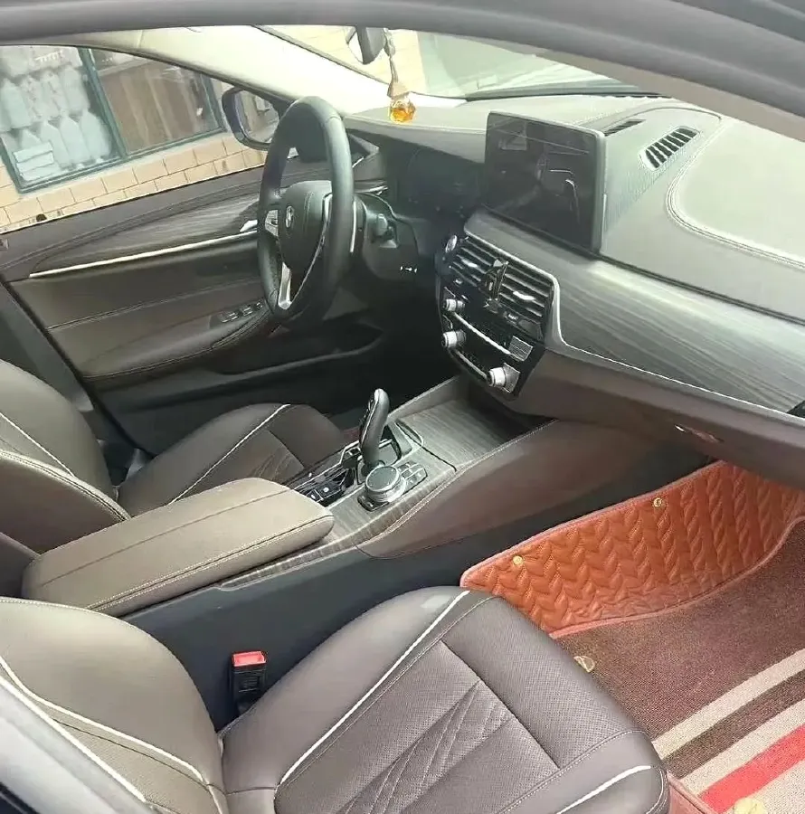 2022 BMW 5 Series 2.0T 252HP L4 8AT,autocango,china used car exporter,china ev exporter,chinese used car exporter,chinese used ev exporter