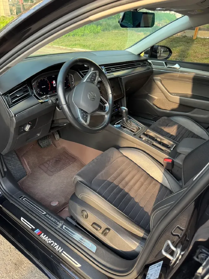 2020 Volkswagen Magotan 2.0T 186HP L4 7DCT,autocango,china used car exporter,china ev exporter,chinese used car exporter,chinese used ev exporter
