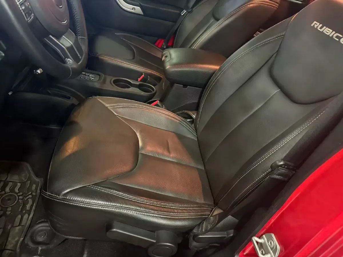 2017 Jeep Wrangler 3.6L 284HP V6 5AT,autocango,china used car exporter,china ev exporter,chinese used car exporter,chinese used ev exporter