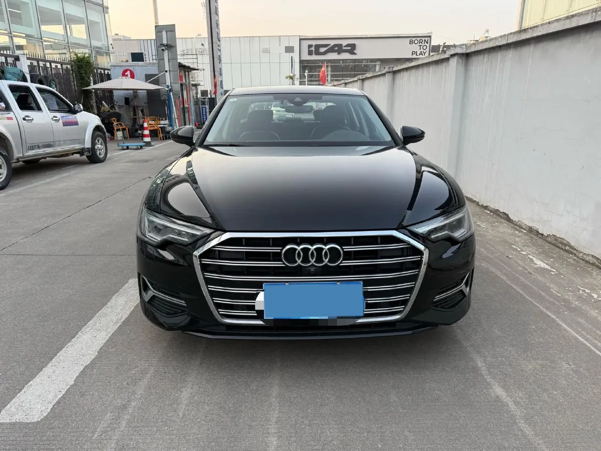2023 Audi A6L 2.0T 245HP L4 7DCT,autocango,china used car exporter,china ev exporter,chinese used car exporter,chinese used ev exporter