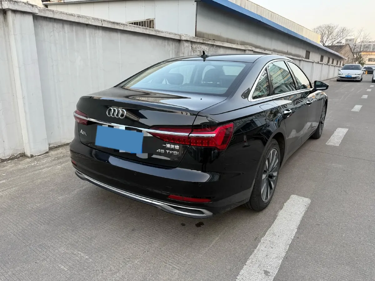2023 Audi A6L 2.0T 245HP L4 7DCT,autocango,china used car exporter,china ev exporter,chinese used car exporter,chinese used ev exporter