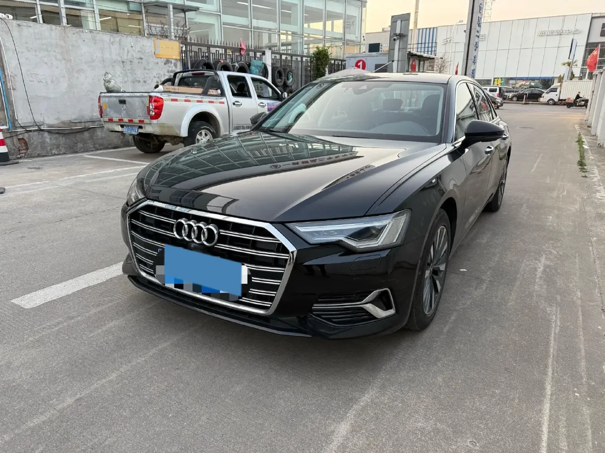 2023 Audi A6L 2.0T 245HP L4 7DCT,autocango,china used car exporter,china ev exporter,chinese used car exporter,chinese used ev exporter