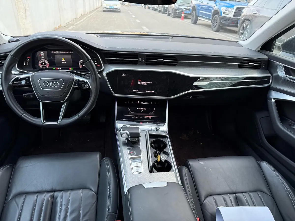 2023 Audi A6L 2.0T 245HP L4 7DCT,autocango,china used car exporter,china ev exporter,chinese used car exporter,chinese used ev exporter
