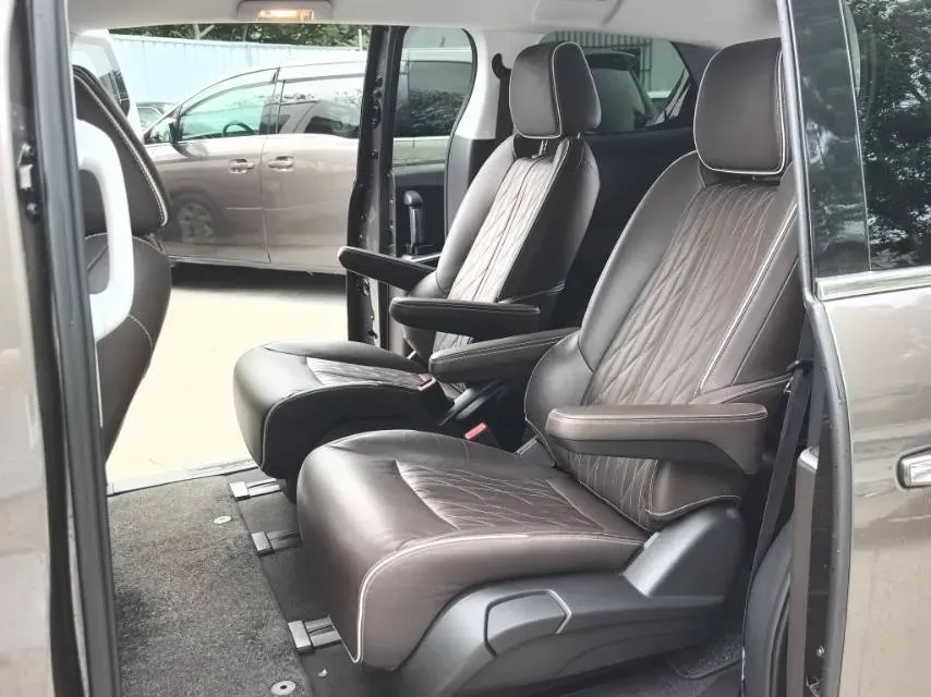 2022 Buick GL8 2.0T 237HP L4 9AT,autocango,china used car exporter,china ev exporter,chinese used car exporter,chinese used ev exporter