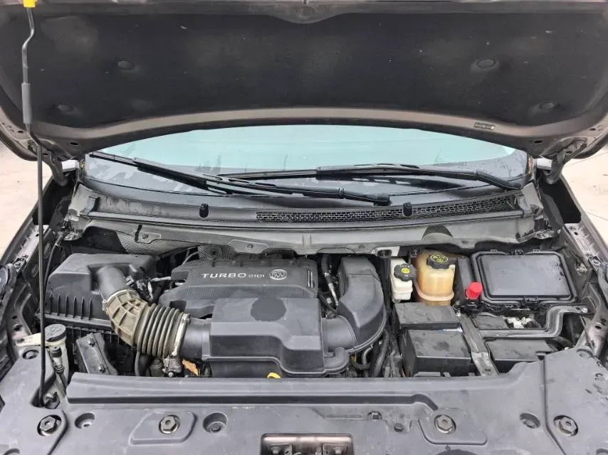 2022 Buick GL8 2.0T 237HP L4 9AT,autocango,china used car exporter,china ev exporter,chinese used car exporter,chinese used ev exporter