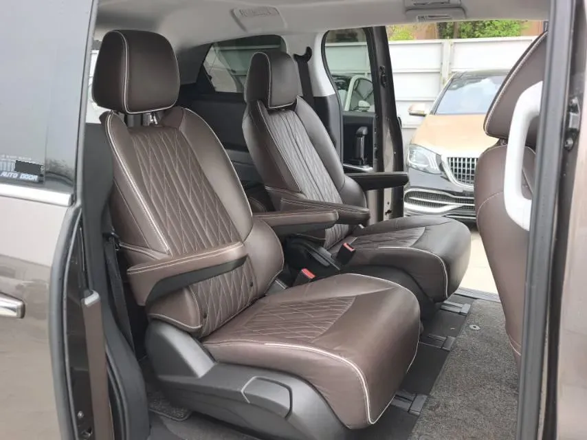 2022 Buick GL8 2.0T 237HP L4 9AT,autocango,china used car exporter,china ev exporter,chinese used car exporter,chinese used ev exporter