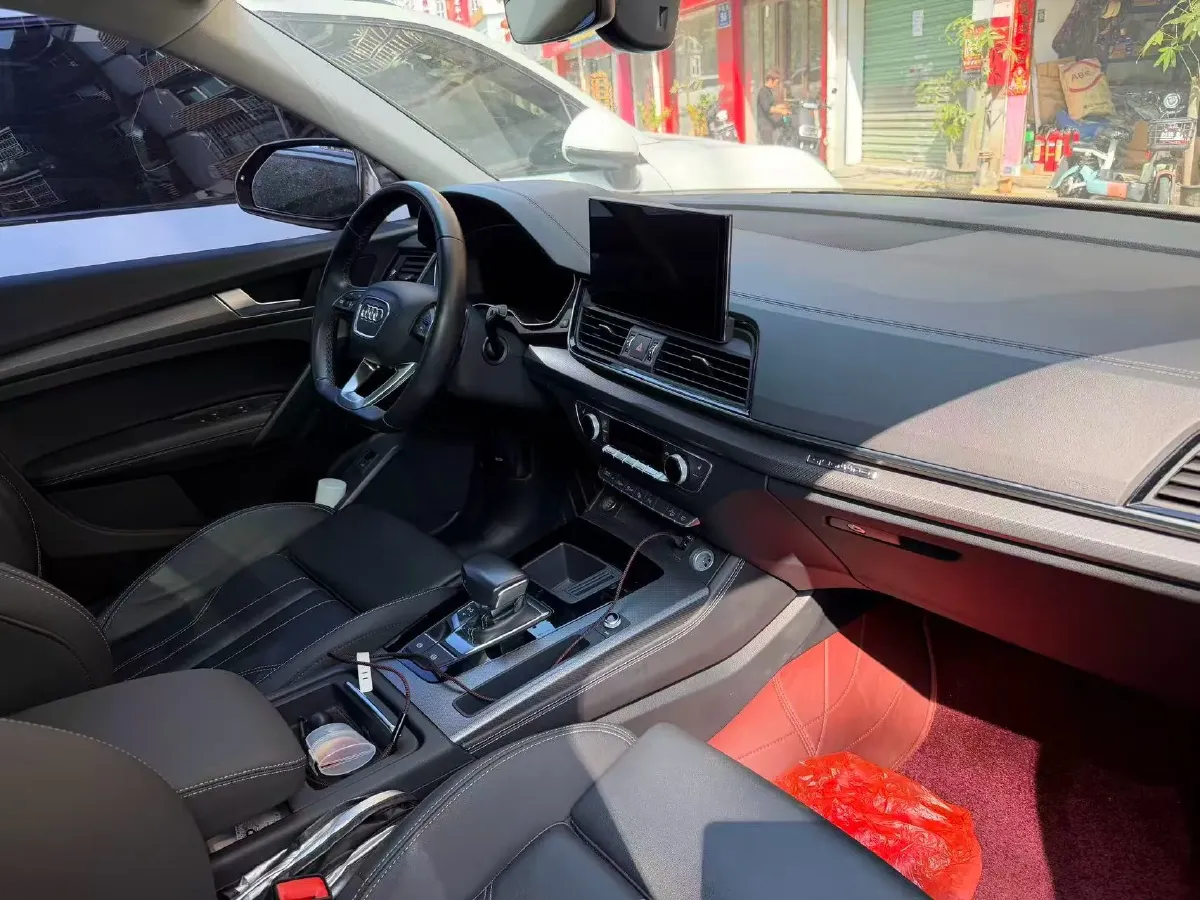 2022 Audi Q5L 2.0T 252HP L4 7DCT,autocango,china used car exporter,china ev exporter,chinese used car exporter,chinese used ev exporter