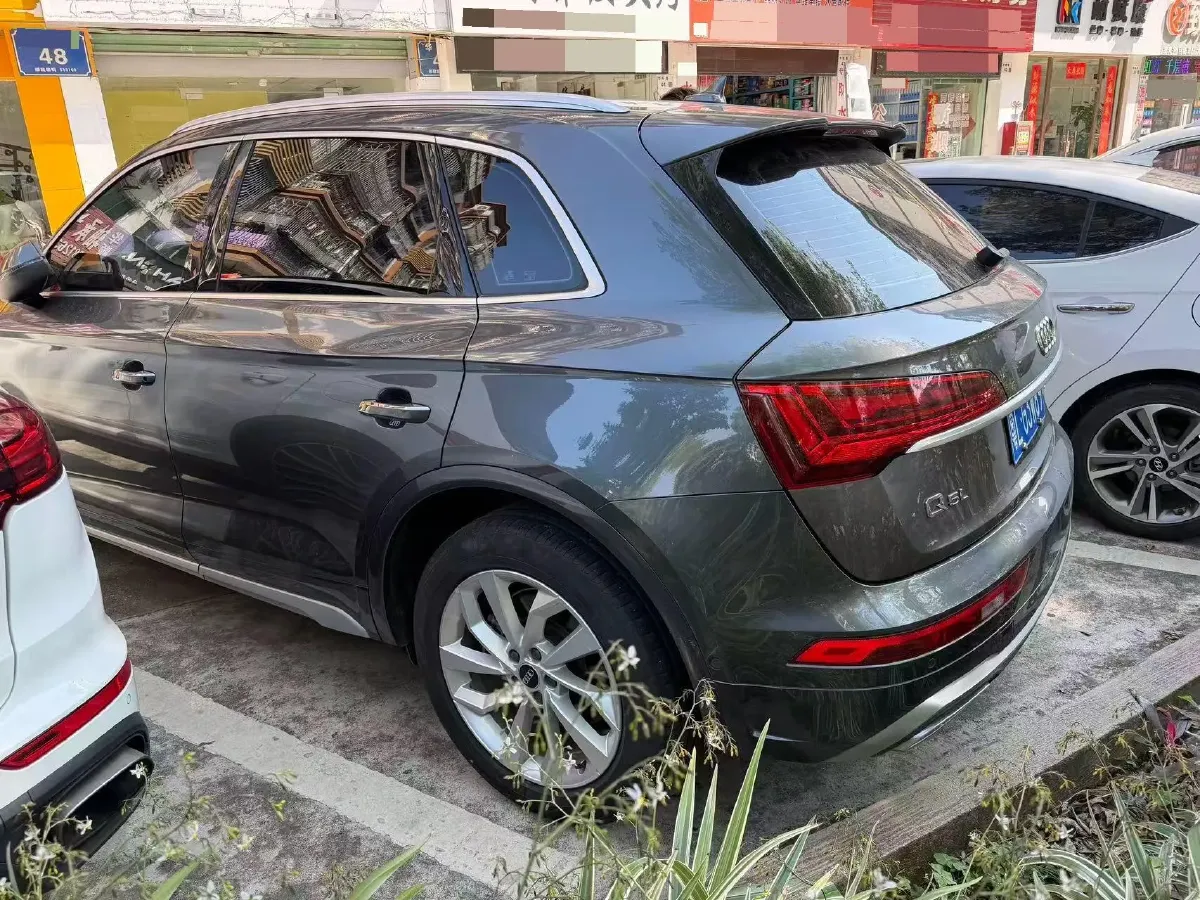 2022 Audi Q5L 2.0T 252HP L4 7DCT,autocango,china used car exporter,china ev exporter,chinese used car exporter,chinese used ev exporter