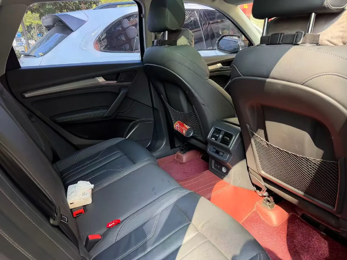 2022 Audi Q5L 2.0T 252HP L4 7DCT,autocango,china used car exporter,china ev exporter,chinese used car exporter,chinese used ev exporter