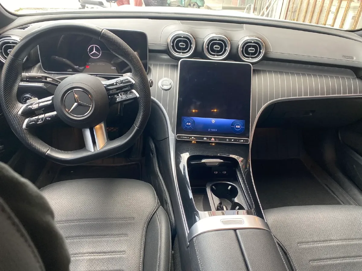 2024 Mercedes-Benz C Class 1.5T 204HP L4 9AT,autocango,china used car exporter,china ev exporter,chinese used car exporter,chinese used ev exporter