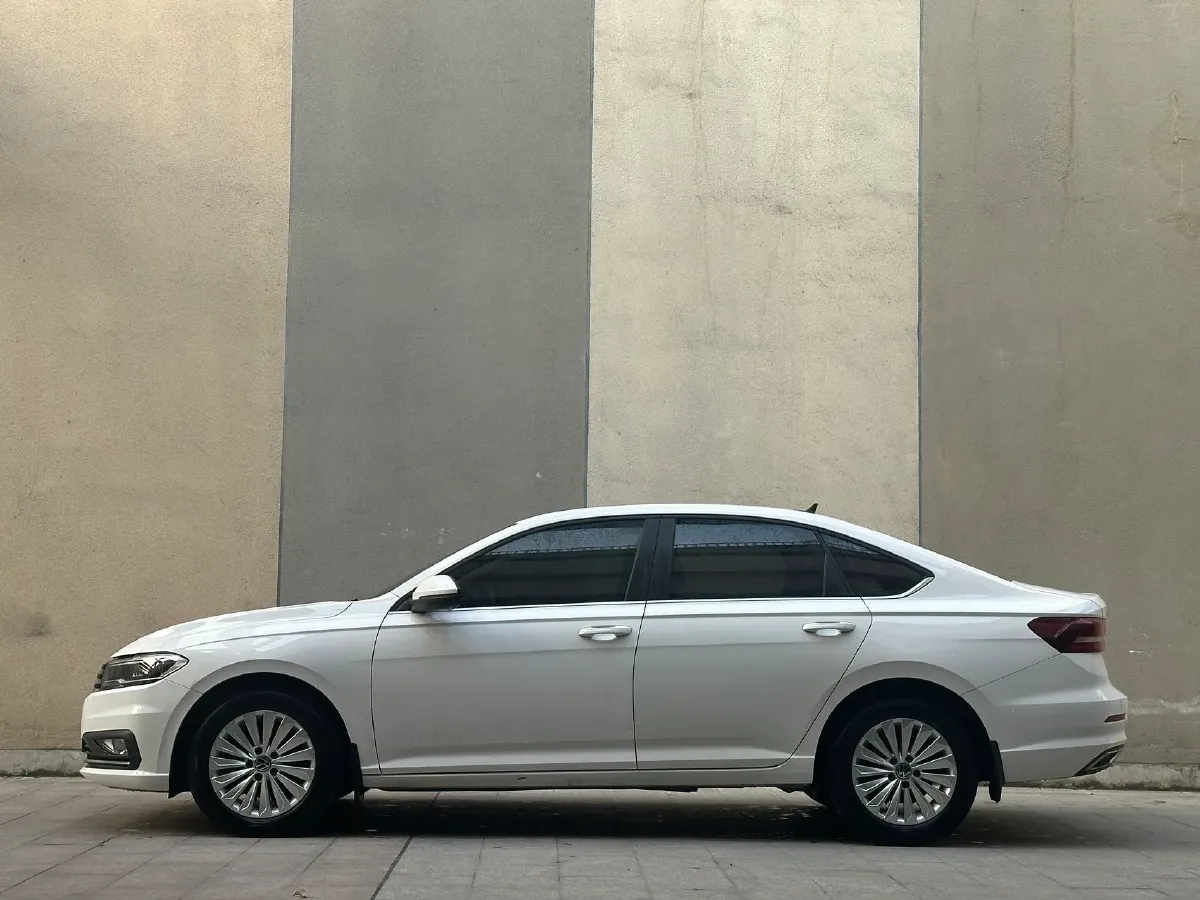 2022 Volkswagen Sagitar 1.2T 116HP L4 7DCT,autocango,china used car exporter,china ev exporter,chinese used car exporter,chinese used ev exporter