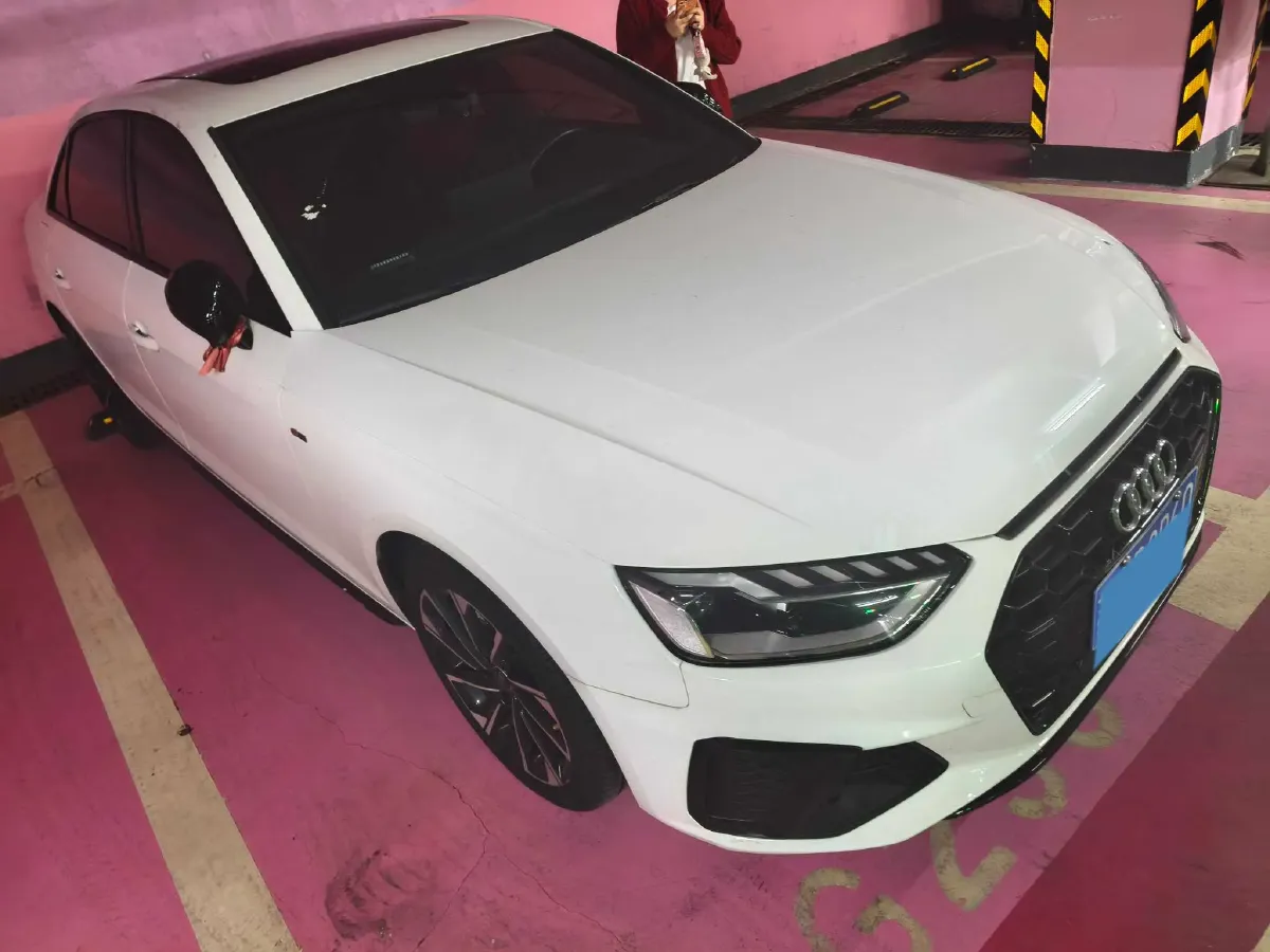 2023 Audi A4L 2.0T 190HP L4 7DCT,autocango,china used car exporter,china ev exporter,chinese used car exporter,chinese used ev exporter