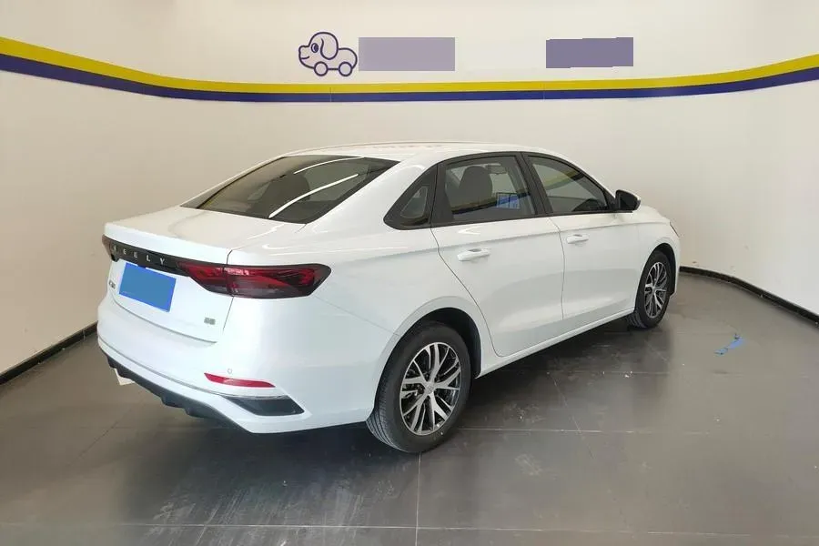 2025 Geely Emgrand 1.5L 127HP L4 CVT,autocango,china used car exporter,china ev exporter,chinese used car exporter,chinese used ev exporter