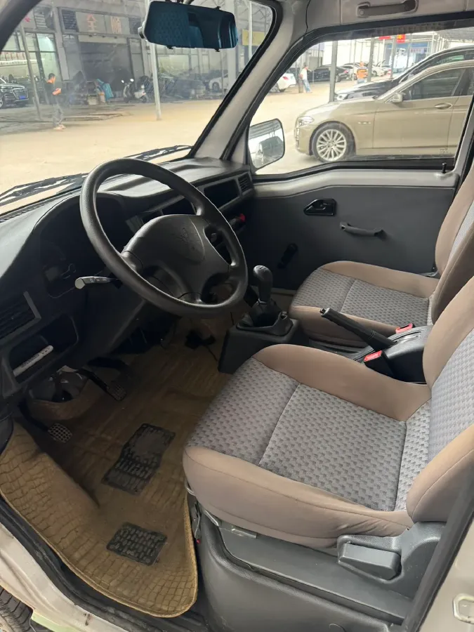 2020 WuLing ZhiGuang 1.2L 76HP L4 5MT,autocango,china used car exporter,china ev exporter,chinese used car exporter,chinese used ev exporter